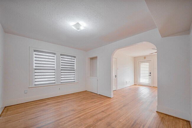 Photo - 1614 Ridgewood St