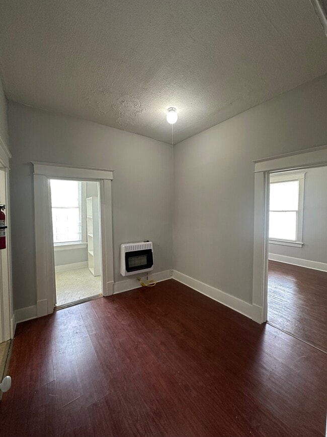 Building Photo - 841 N Congress St Unit A