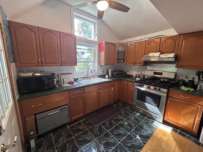 Building Photo - 54 S Fairview St Unit 3 Rental