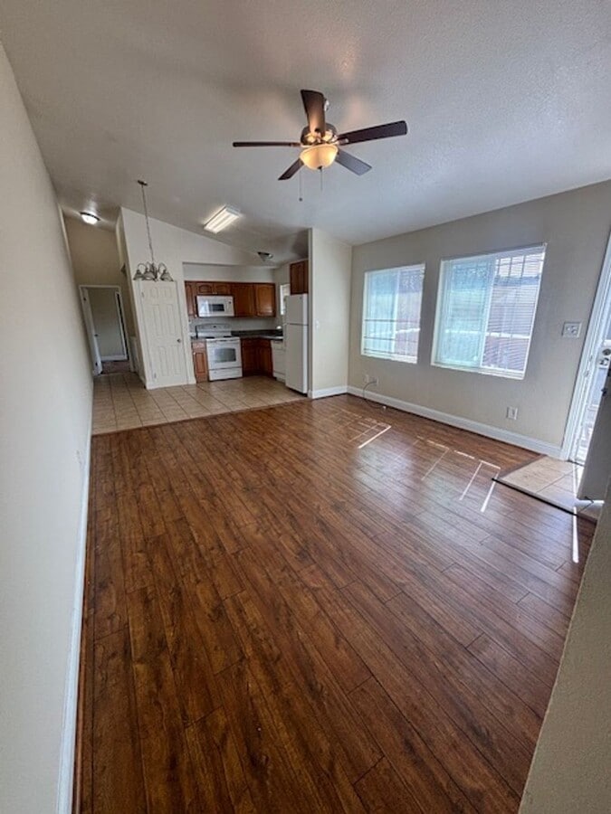 Photo - 8290 MacArthur Blvd Unidad C