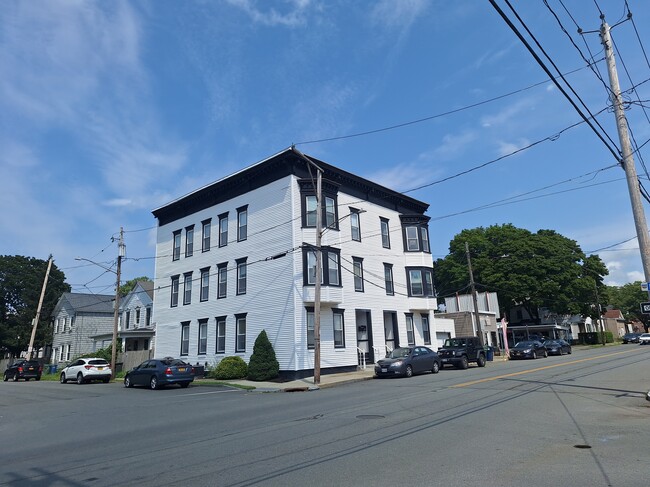 Front - 121 Ontario St Apartments Unit 3rd floor