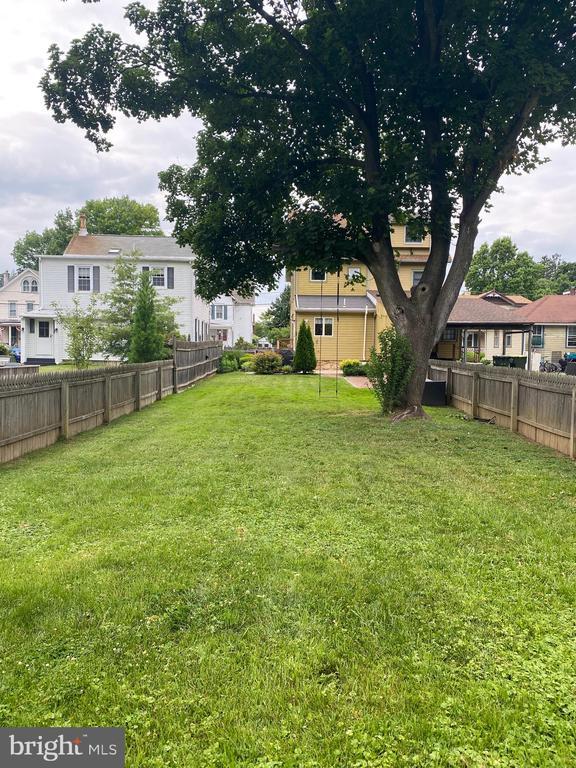 Photo - 130 E Marshall Ave