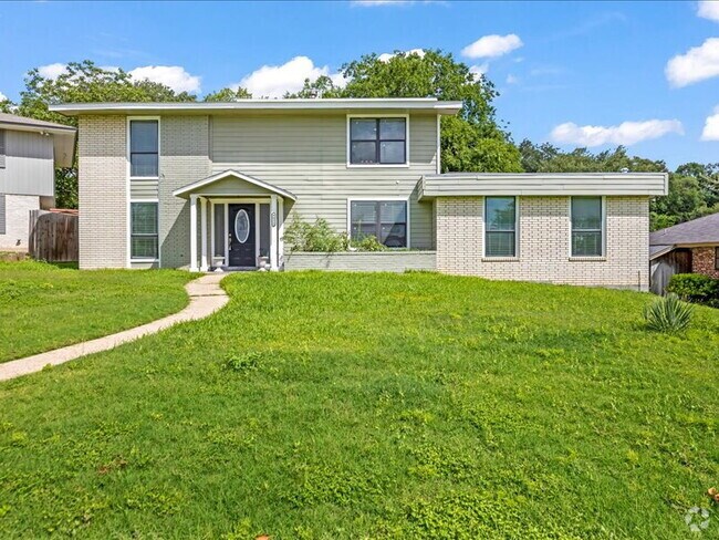 Building Photo - Spacious 3-Bedroom Home Near Medical Cente...