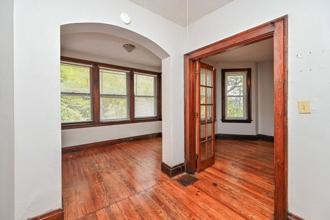 Photo - 2125 W Clifton Ave Unidad B