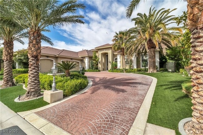 Photo - 2733 Red Arrow Dr