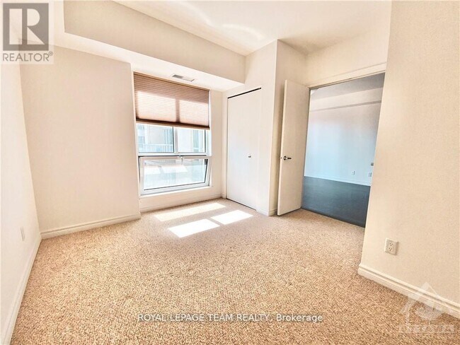 Photo - 234 Rideau St Unit 1011