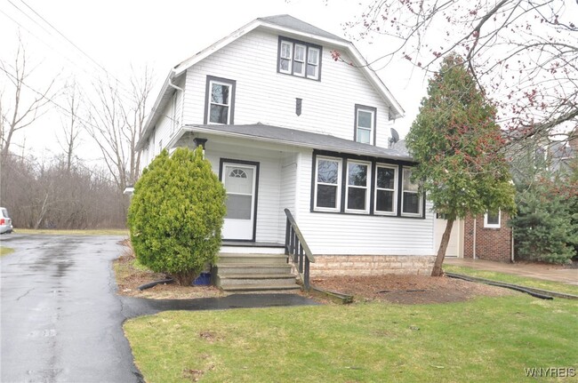 Building Photo - 333 Getzville Rd Rental