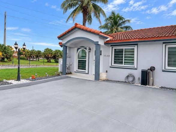Photo - 7548 NW 173rd Terrace