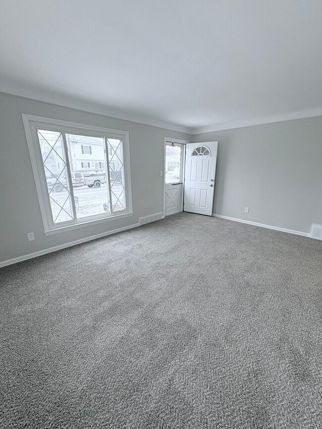 Photo - Newly Renovated 3BR 2BA Home w/ Garage + Washer/Dryer in the heart of Wickliffe, OH.