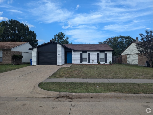 Building Photo - 510 Woodcrest Way Rental