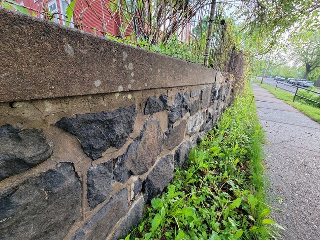 Photo - 1127 E 6th St Unit 1