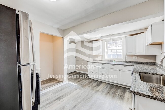 Photo - 130 Penneman Ave