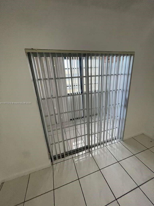 Photo - 6095 W 19th Ave Unidad 304