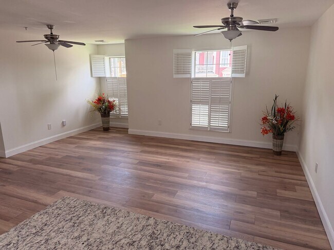 410 Sir Keegan Way Unit REN1-410 BR1 (Smaller BR on left) (HOLR)