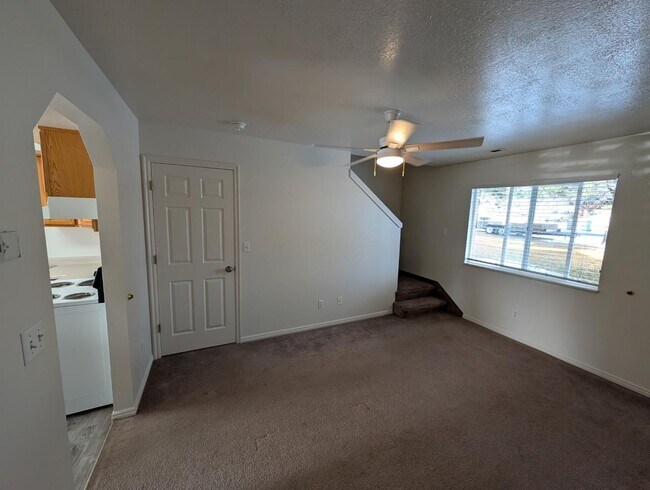 Building Photo - 164 W 200 S