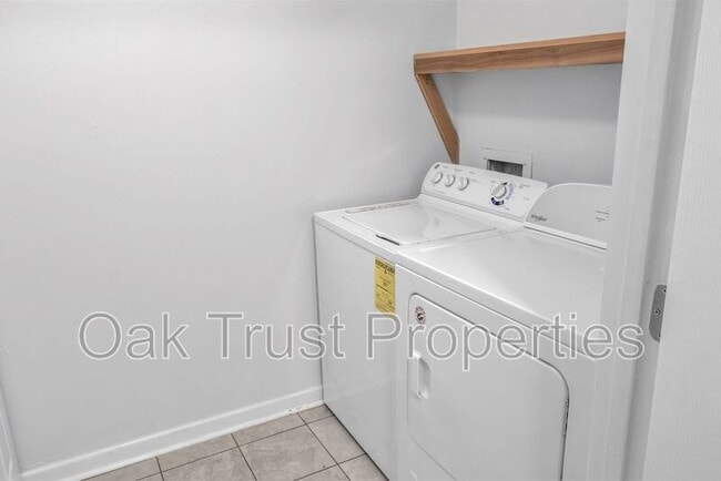 Photo - 1402 Camp Rd Unit 1F