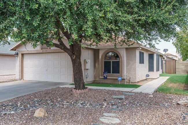 CHARMING 2 BED/2 BATH HOME! - CHARMING 2 BED/2 BATH HOME!