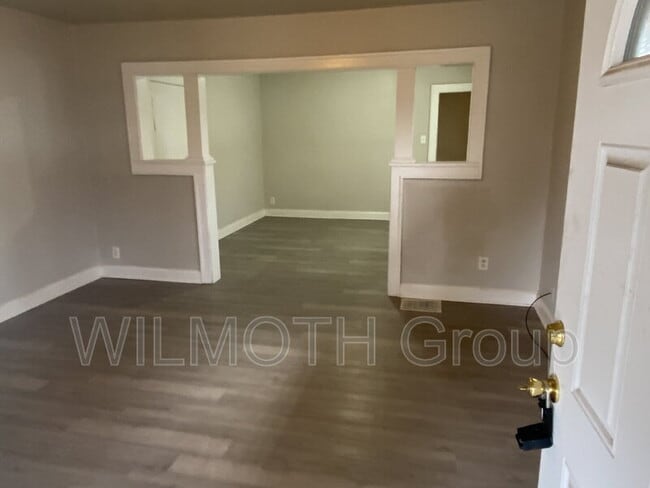 Photo - 1335 N Ewing St