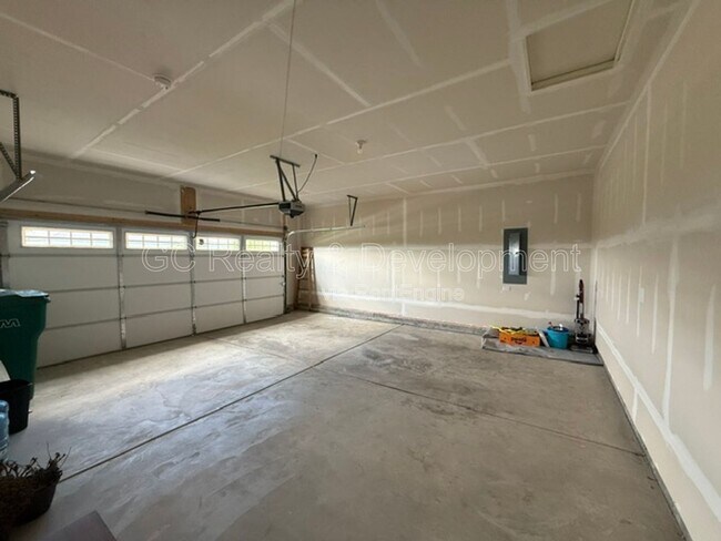 Photo - 14729 Greenbriar Dr