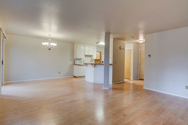 Photo - 3 Bedroom 1.5 Bath Pet Friendly House