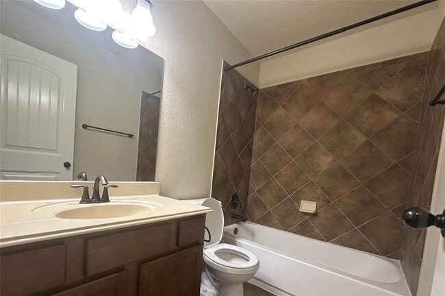 Photo - 7714 Squirrel Hollow Dr