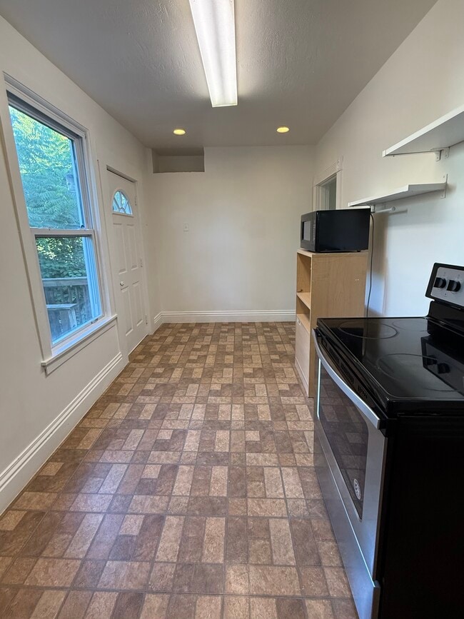 Photo - 118 Nobles Ln