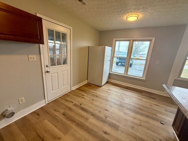 Photo - 1658 Frank Rd Unidad 1658