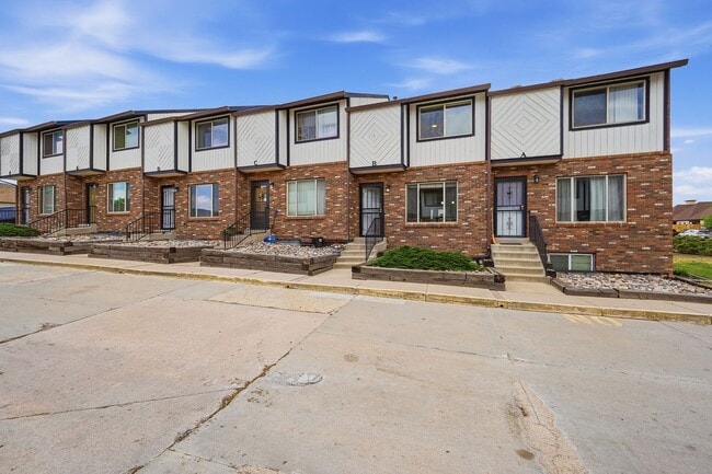 Building Photo - 9850 W Stanford Ave Unit B