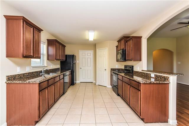 Photo - 216 Mill St