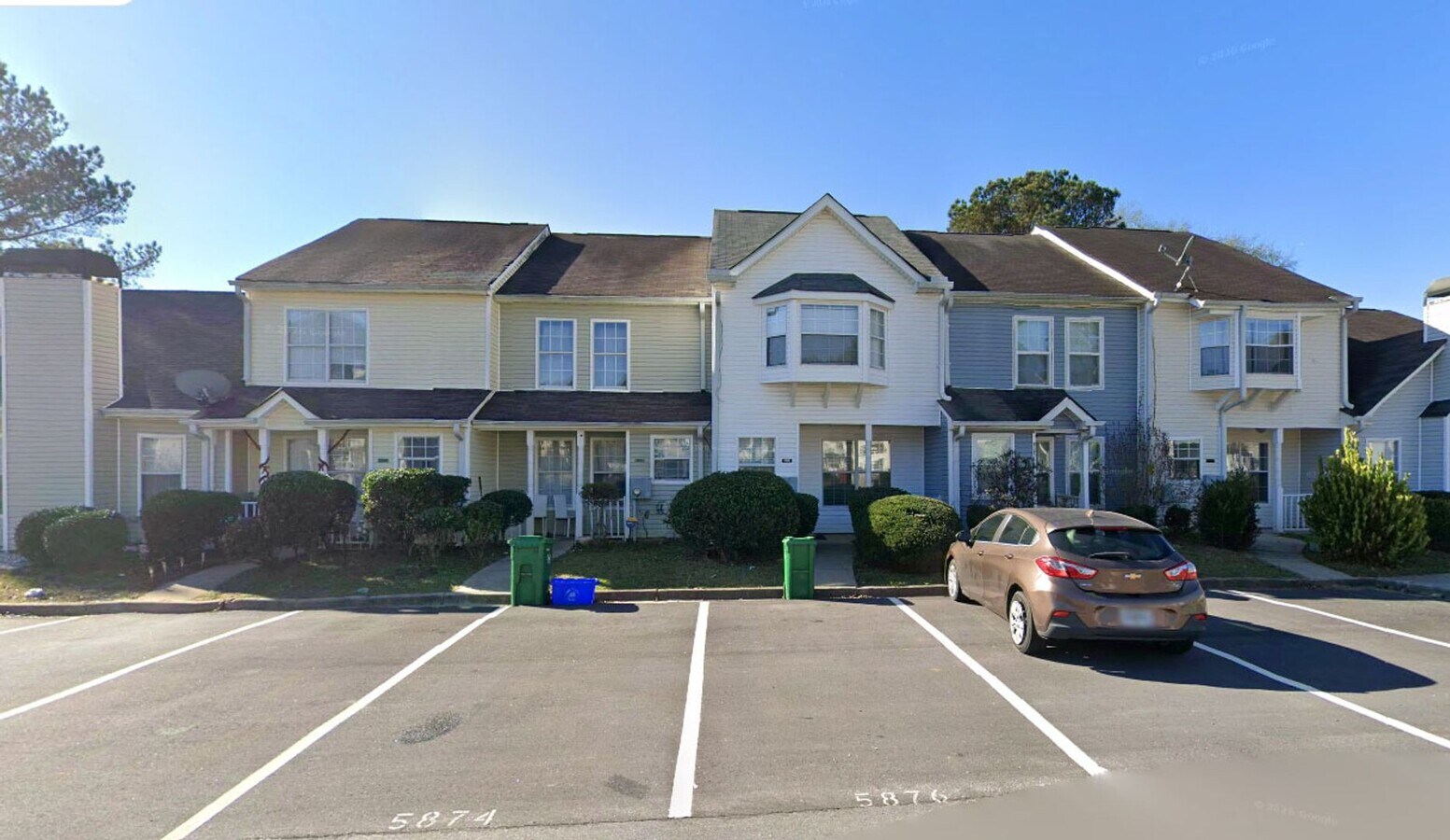 2 Bedroom/1.5 Baths Ready and waiting - 2 Bedroom/1.5 Baths Ready and waiting