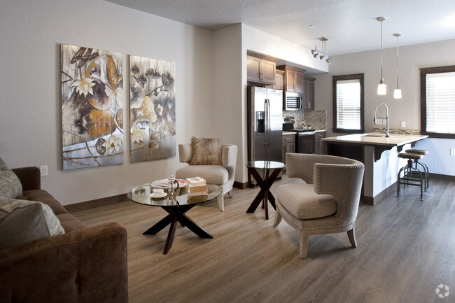 1 BR + Den - 728 Rental