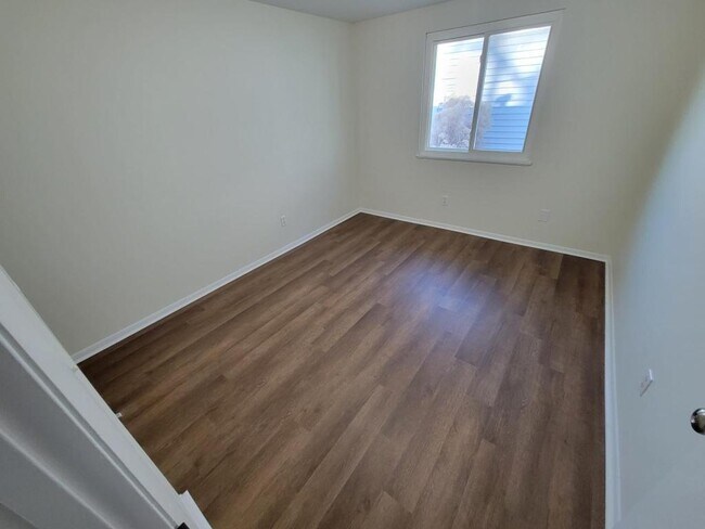 Photo - 4922 S Harrison St