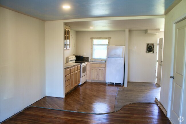 Building Photo - 92068 Cape Arago Hwy Unit 92068 cape Arago #1 Rental