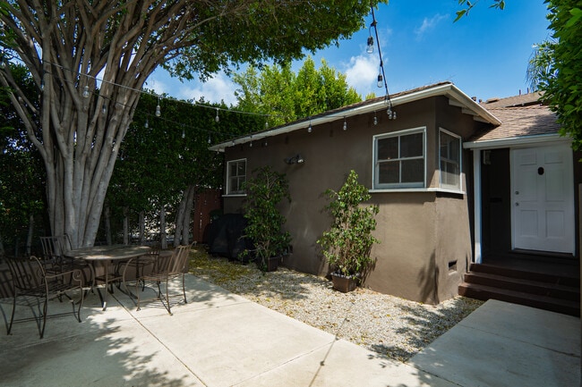 Photo - 638 N Gardner St