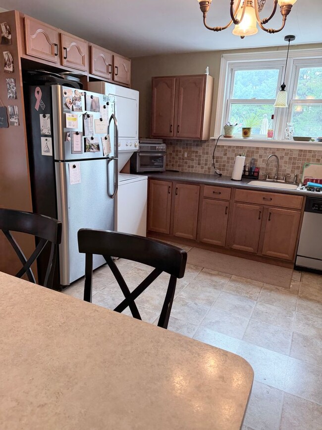 Photo - 408 W 6th Ave