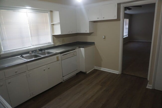 Photo - 4007 Glenmere Rd