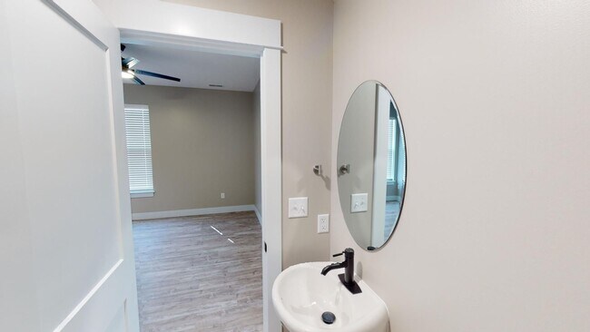 Photo - Spacious 3-Bed Carriage House in the Heart of Prairie District