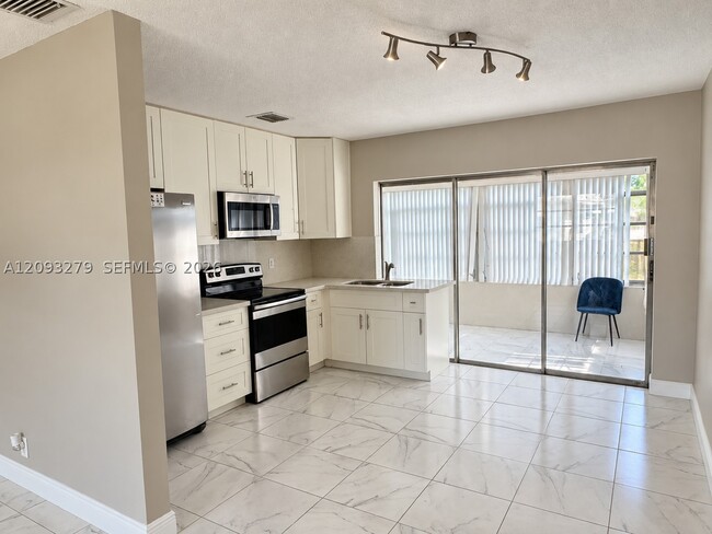 1904 NW 45th Ct