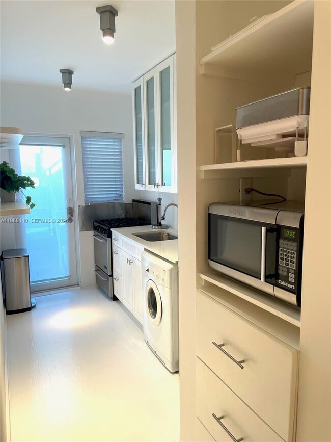 Photo - 1616 Euclid Ave Unit 14