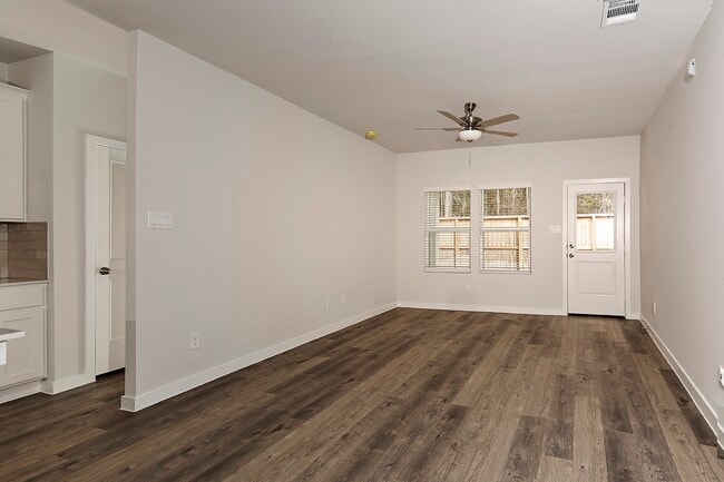 Photo - 7922 Alset Dr