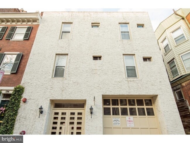 Photo - 2311 Spruce St Unit 104