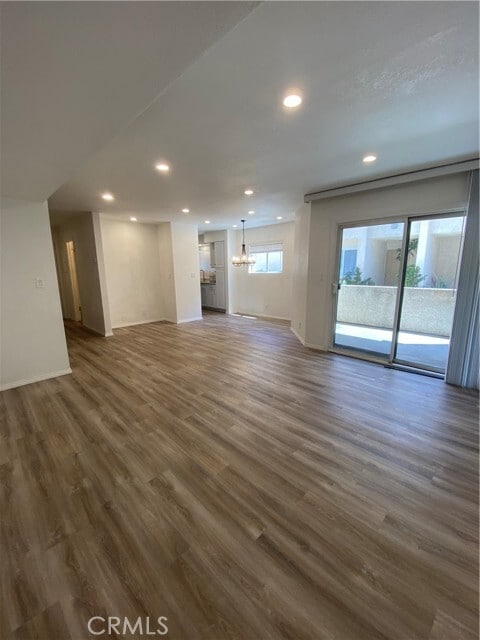 7651 Reseda Blvd
