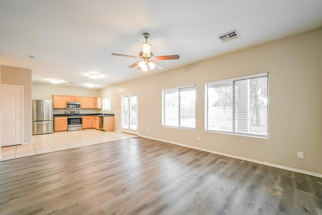 Photo - 153 E Dry Creek Rd