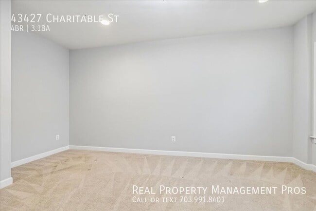 Photo - 43427 Charitable St