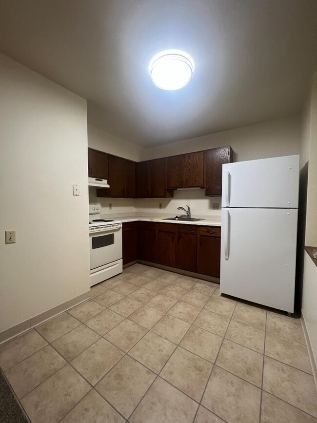 Building Photo - 509 N Main St Rental