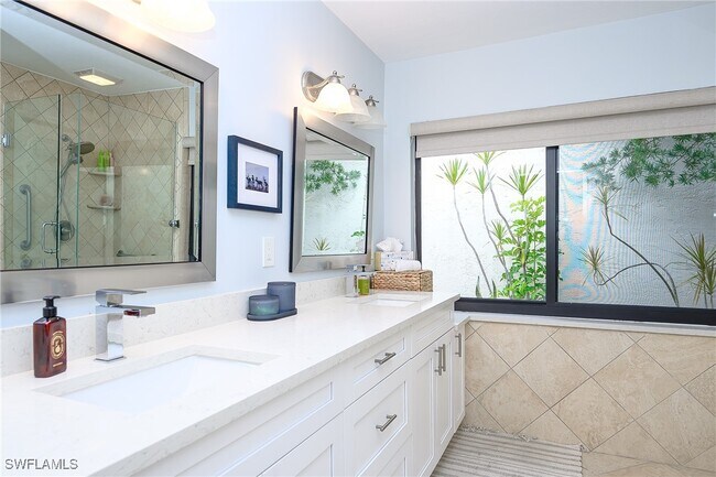 Photo - 719 Reef Point Cir