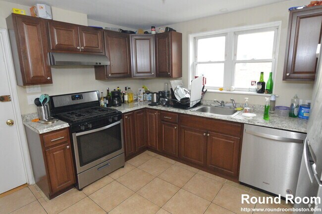 Building Photo - 273 Corey Rd Unit 1 Rental