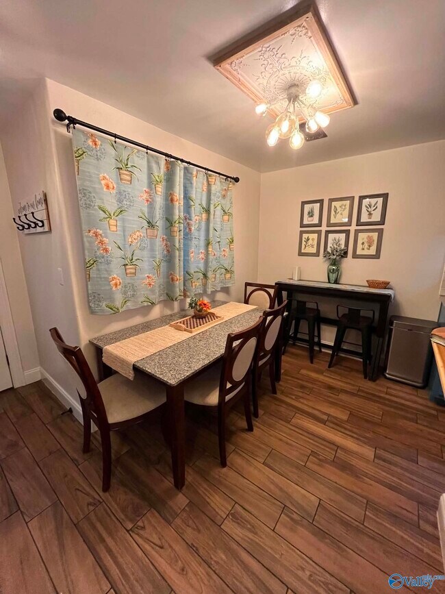 Photo - 12102 Carriage Ct SE Unidad D