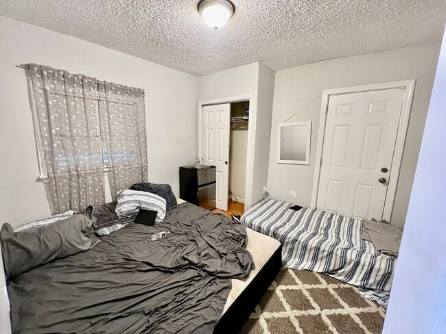 Photo - 227 Everett St Unit 4