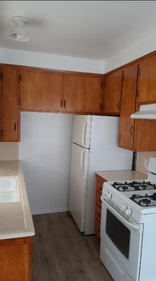 Kitchen - 2702 Broadway Unit 2702 Broadway, Apt B